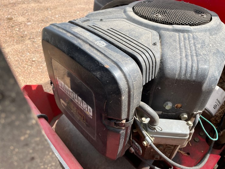 #1549-•-massey-ferguson-zero-turn-lawn-mower-image-11