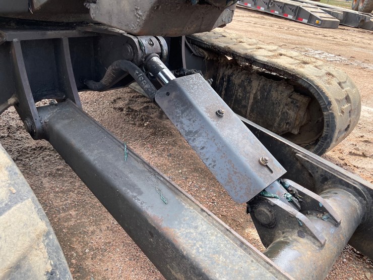 2020-bobcat-e32i-image-9