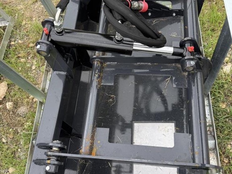 #77-•-44"-mini-skid-steer-grapple---mgb-72-44w-image-2