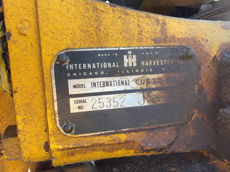 1968-international-cub-lo-boy-tractor-with-woods-belly-mower-image-27