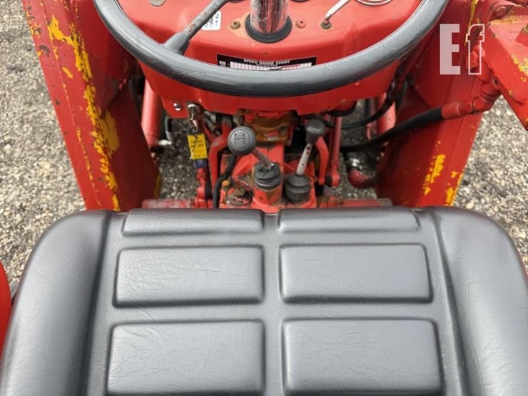 massey-ferguson-135-image-19