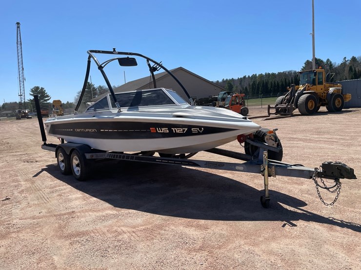 #1565-•-1989-ski-centurion-falcon-19'-ski-boat-(has-reg-card)-image-3