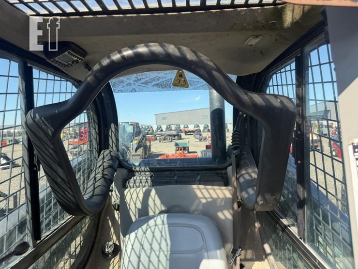 2018-new-holland-l220-image-8