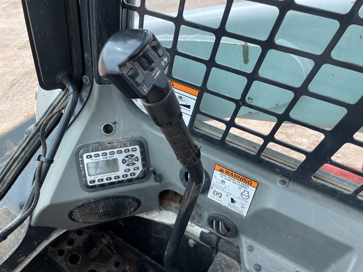 2016-bobcat-t770-image-38