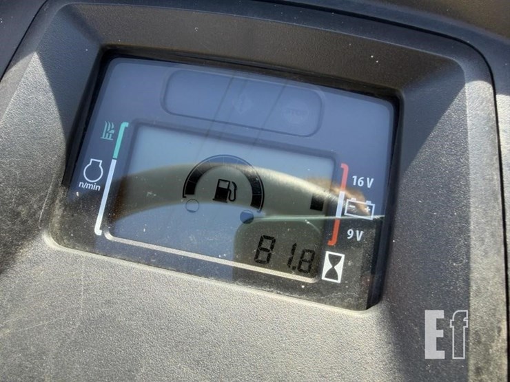 2018-john-deere-x330-image-16