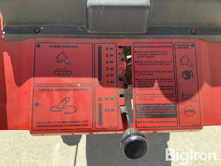 mtd-31be640f131-snow-blower-image-9