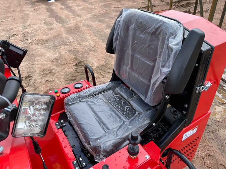 #5571-•-agt-sda-140w-wheeled-mini-skid-steer-image-11