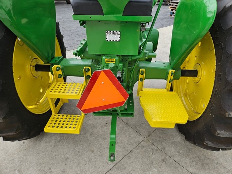 1955-john-deere-60-image-16