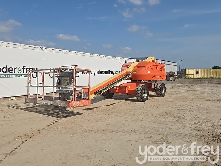 2008-jlg-400s-image-1