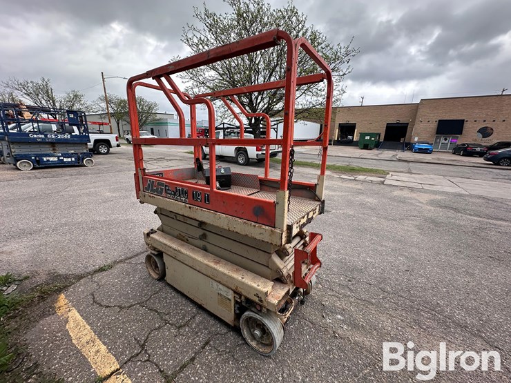 jlg-1932e2-image-6