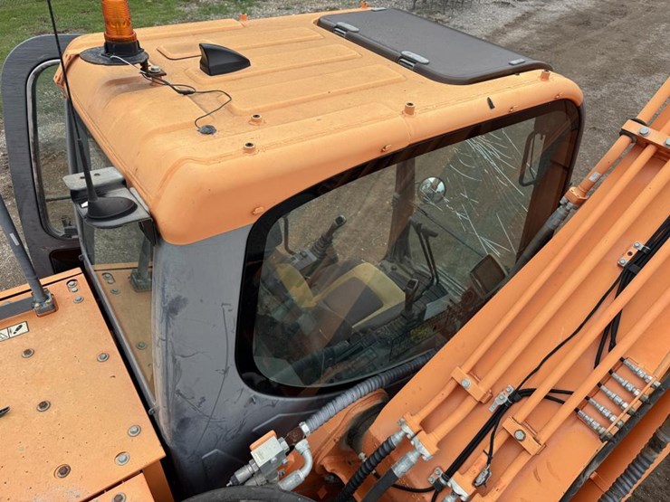 2014-doosan-dx225-lc-image-30