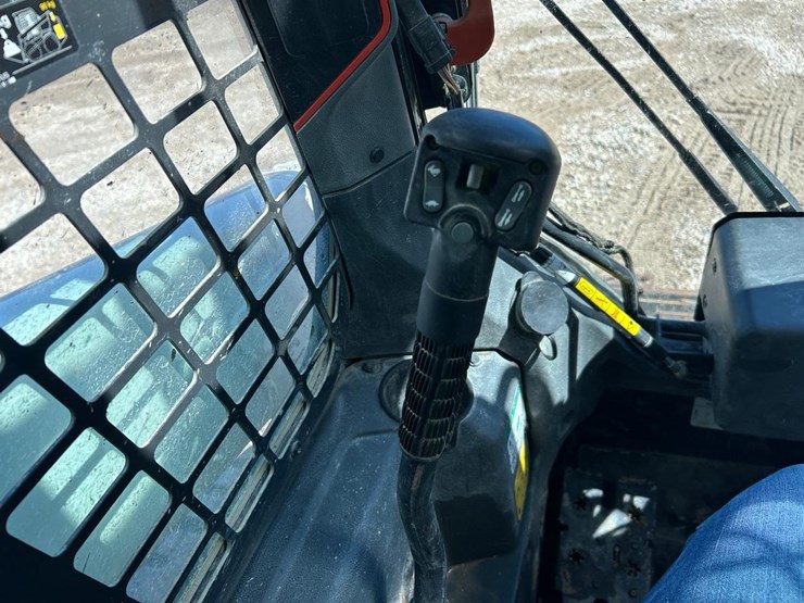 2022-bobcat-t66-image-26