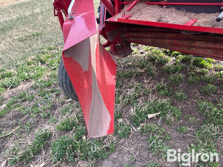 2021-new-holland-313-image-15