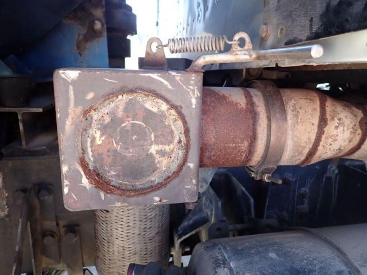 2012-caterpillar-ct660s-image-89