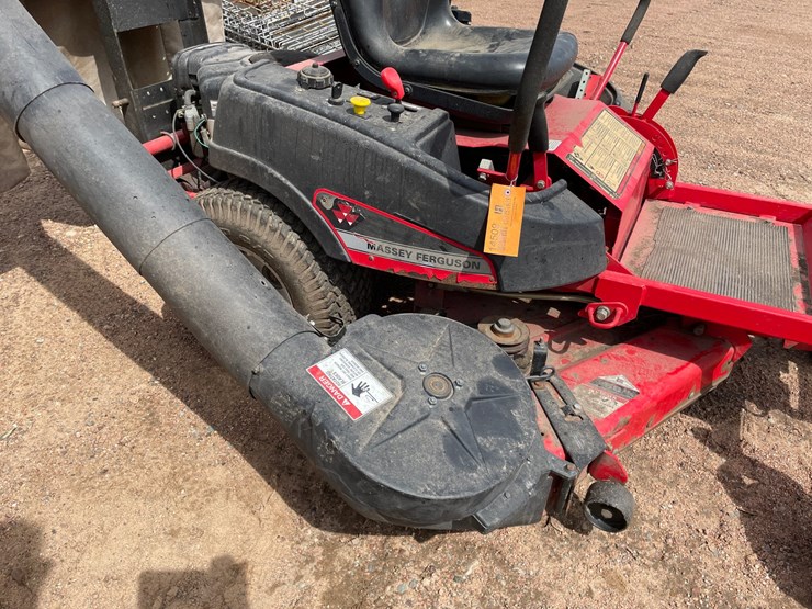 #1549-•-massey-ferguson-zero-turn-lawn-mower-image-9