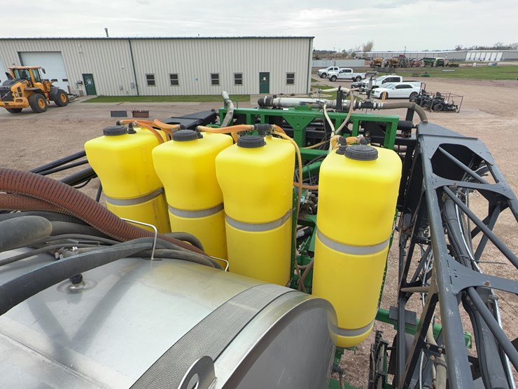 2013-john-deere-4940-image-44