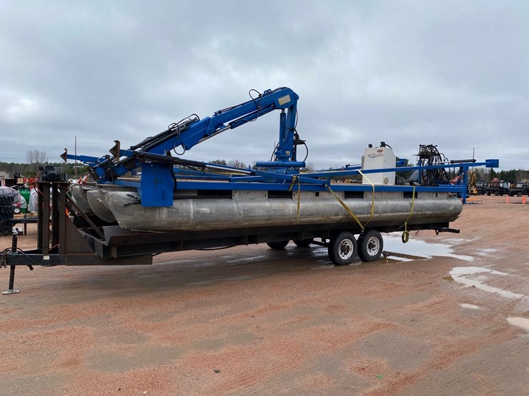 #1575-•-28'6"-pontoon-barge-with-crane-(no-title)-image-14
