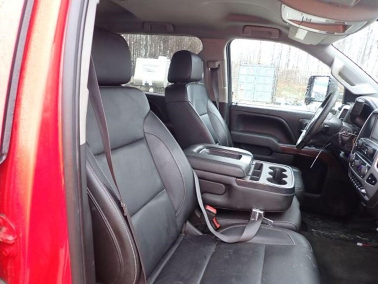 2016-gmc-2500hd-image-51