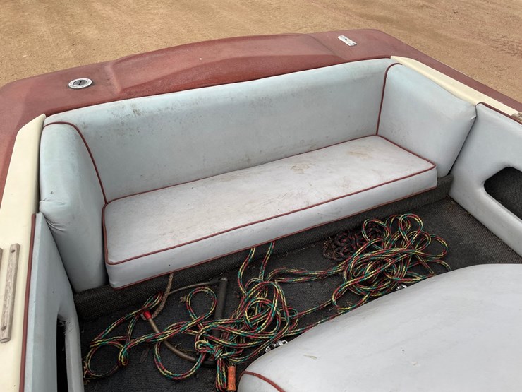 #1567-•-1987-sylvan-19'-boat-with-trailer-(no-title/reg.-card)-image-28