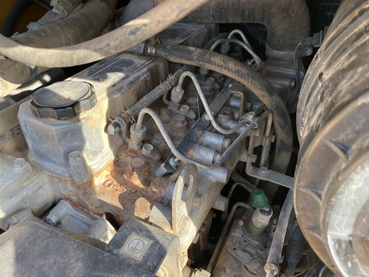 caterpillar-246c-image-24