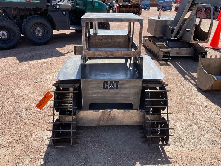 caterpillar-60-image-5