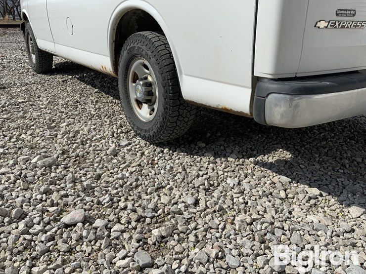 2014-chevrolet-express-g2500-image-15