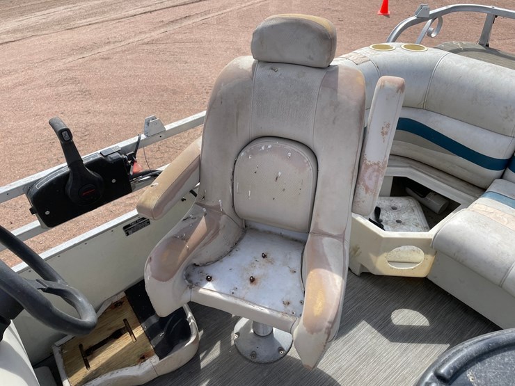 #1576-•-1990-tmc-30'-pontoon-boat-(no-title)-image-21