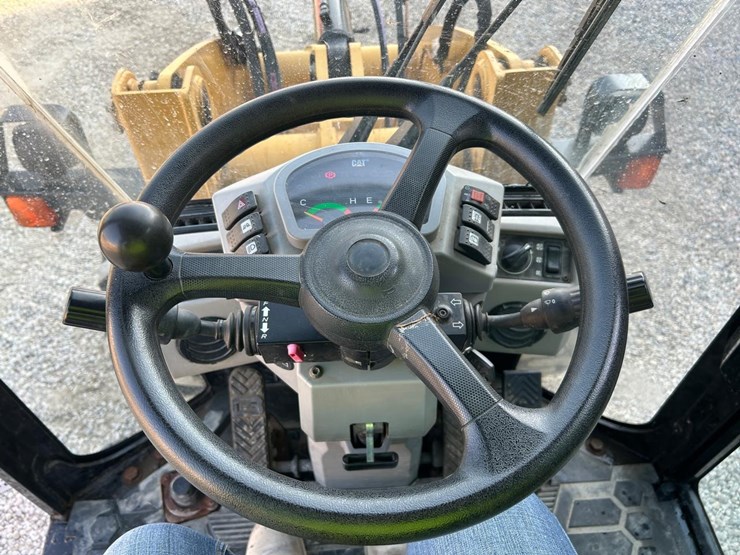 2017-caterpillar-903c2-image-23