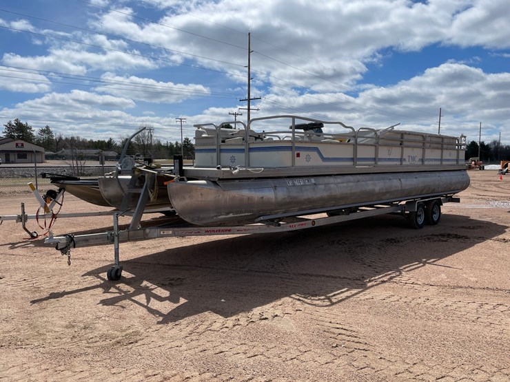 #1576-•-1990-tmc-30'-pontoon-boat-(no-title)-image-1