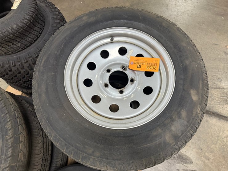#2053-•-pallet-of-tires-image-7