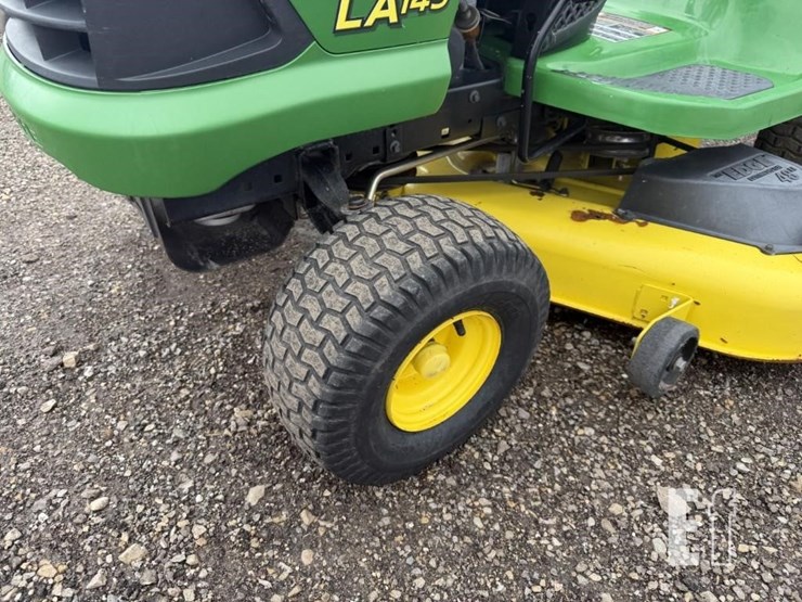 2010-john-deere-la145-image-10