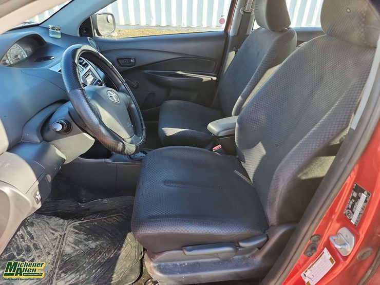 non-operable-2008-toyota-yaris-sport-4dr-sedan-4a-image-15