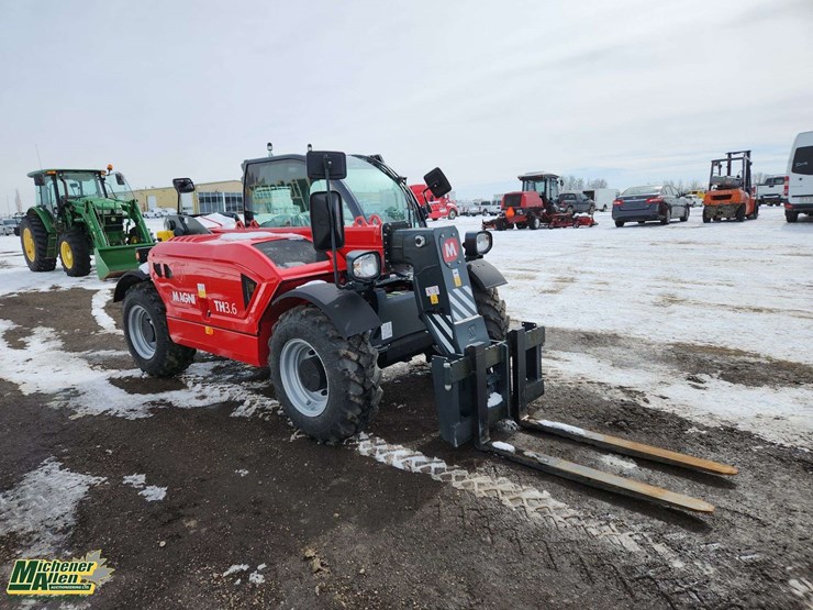 2025-magni-th3.6-3000-kg-telehandlers-image-2