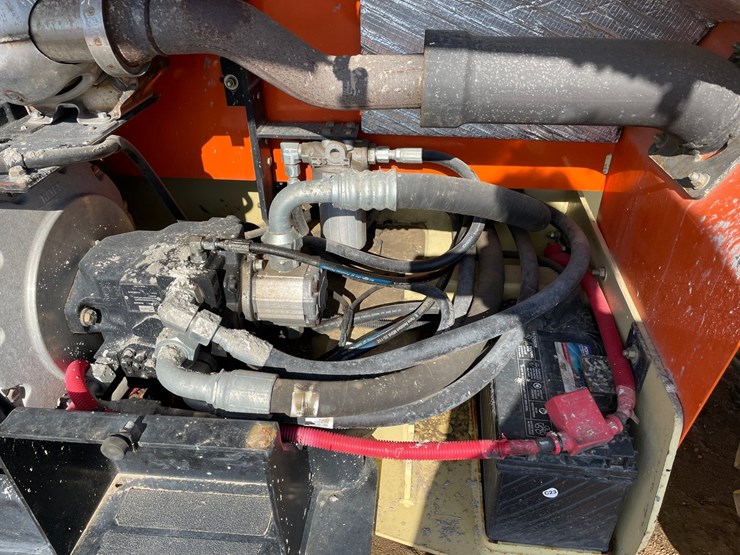 2015-jlg-4394rt-image-18