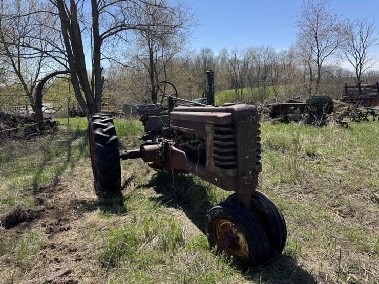 john-deere-b-image-4