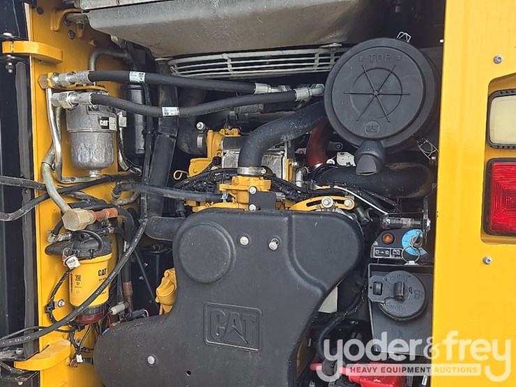 2022-caterpillar-299d3-image-36