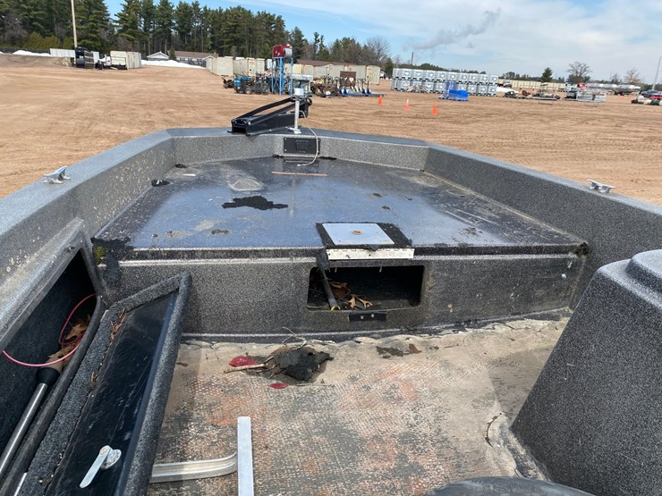 #1577-•-1987-15'-astroglass-boat-(has-registration-card)-image-23