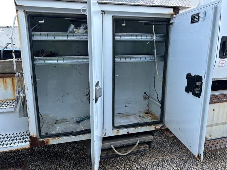 2016-international-durastar-4300-image-12