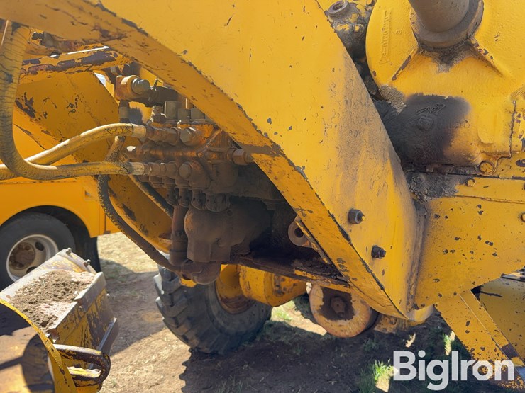 caterpillar-12-image-10