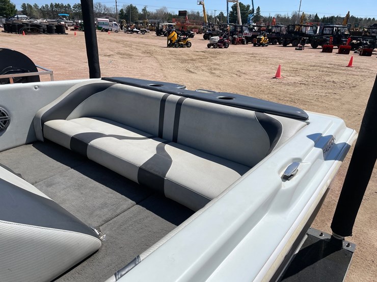 #1565-•-1989-ski-centurion-falcon-19'-ski-boat-(has-reg-card)-image-14