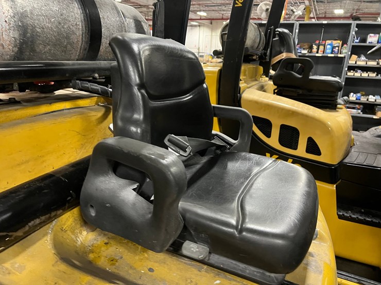 #2006-•-yale-5800-lb.-forklift-(non-operational)-image-6