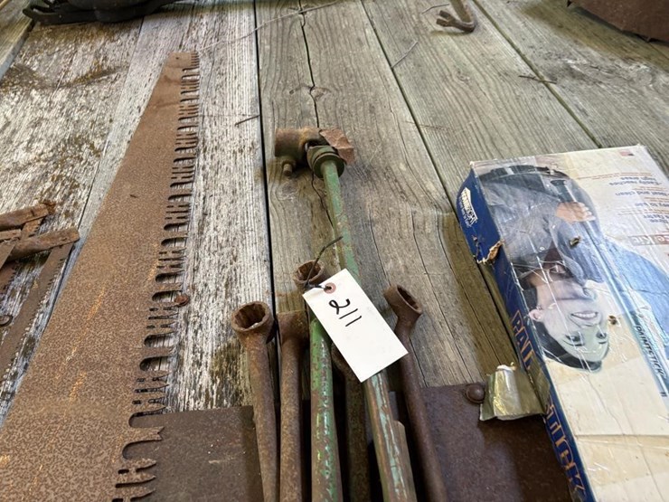 assorted-wrenches,-pto-shafts-image-4