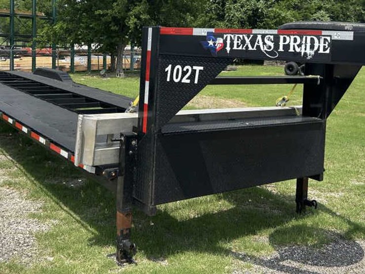 2025-texas-pride-image-3