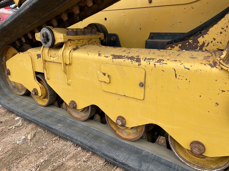 2019-caterpillar-299d2-xhp-image-19
