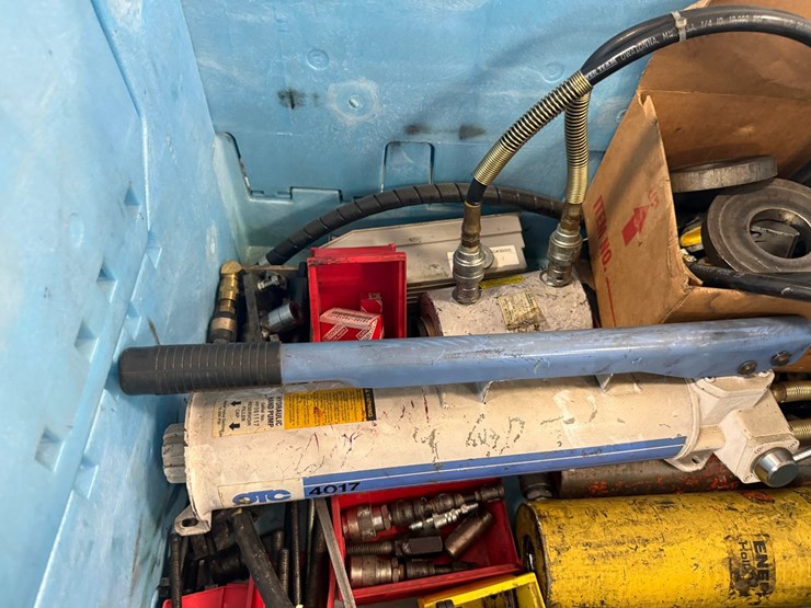 #2046-•-hydraulic-hose-press-with-dies-image-12