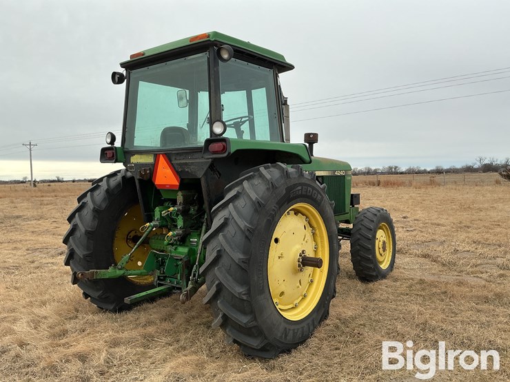 1982-john-deere-4240-image-5