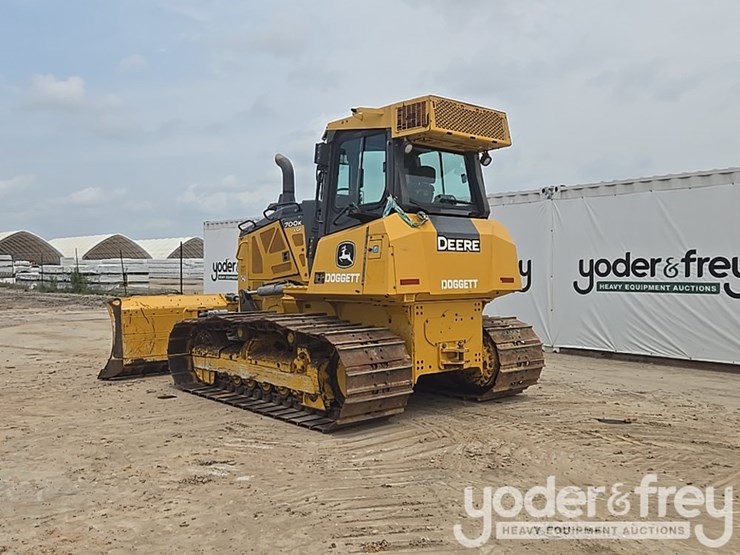 2019-deere-700k-lgp-image-3