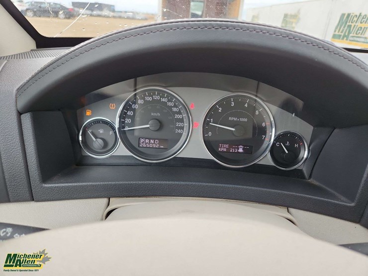 2010-jeep-grand-cherokee-image-20