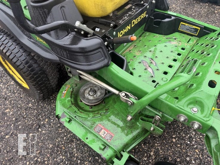 2020-john-deere-z915e-image-15