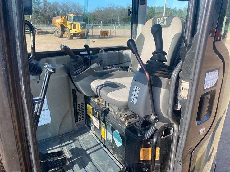 caterpillar-303c-cr-image-29